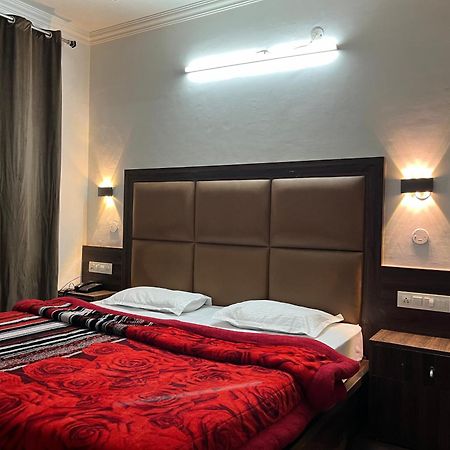 Hotel Premier Mall Road Manali المظهر الخارجي الصورة