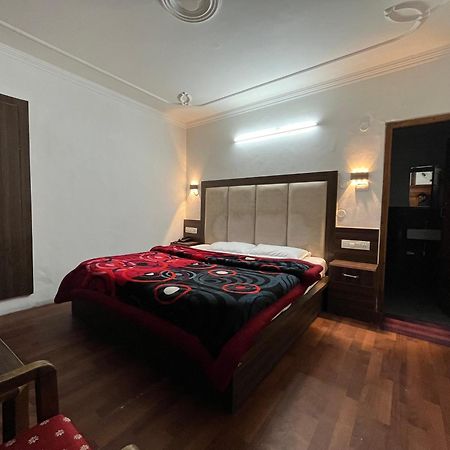 Hotel Premier Mall Road Manali المظهر الخارجي الصورة