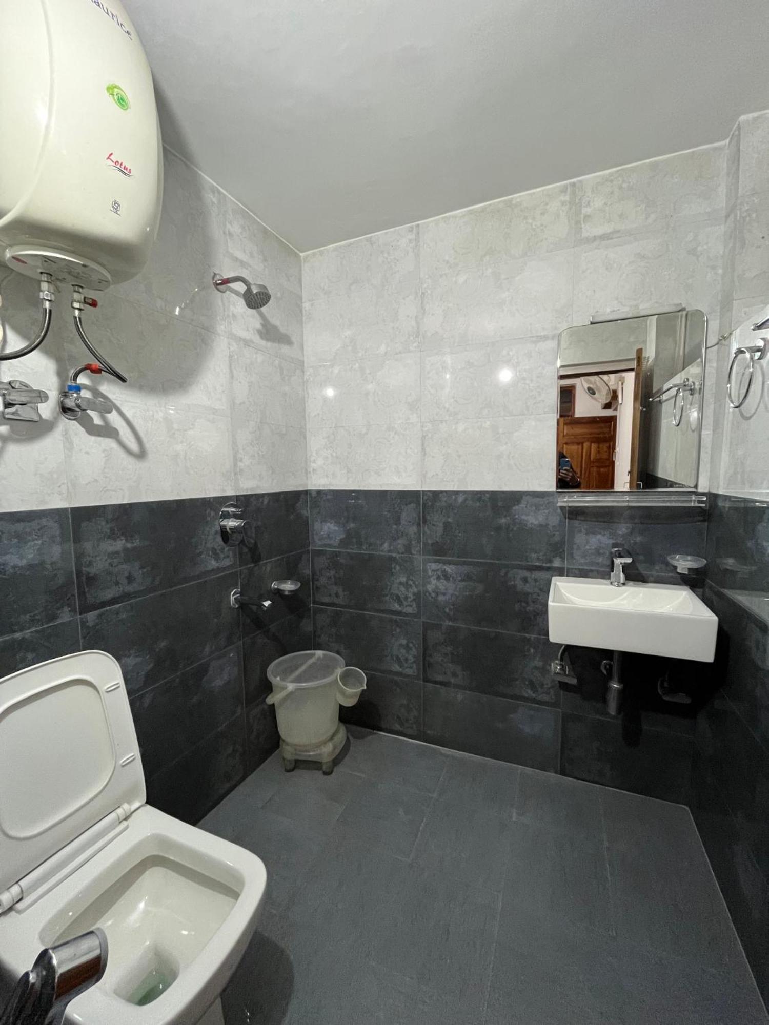 Hotel Premier Mall Road Manali المظهر الخارجي الصورة