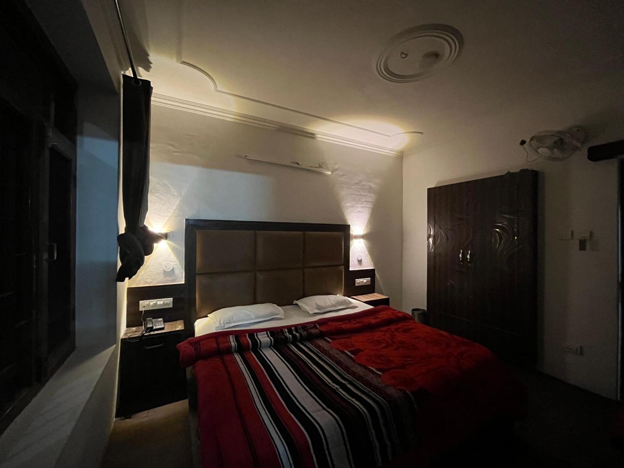 Hotel Premier Mall Road Manali المظهر الخارجي الصورة