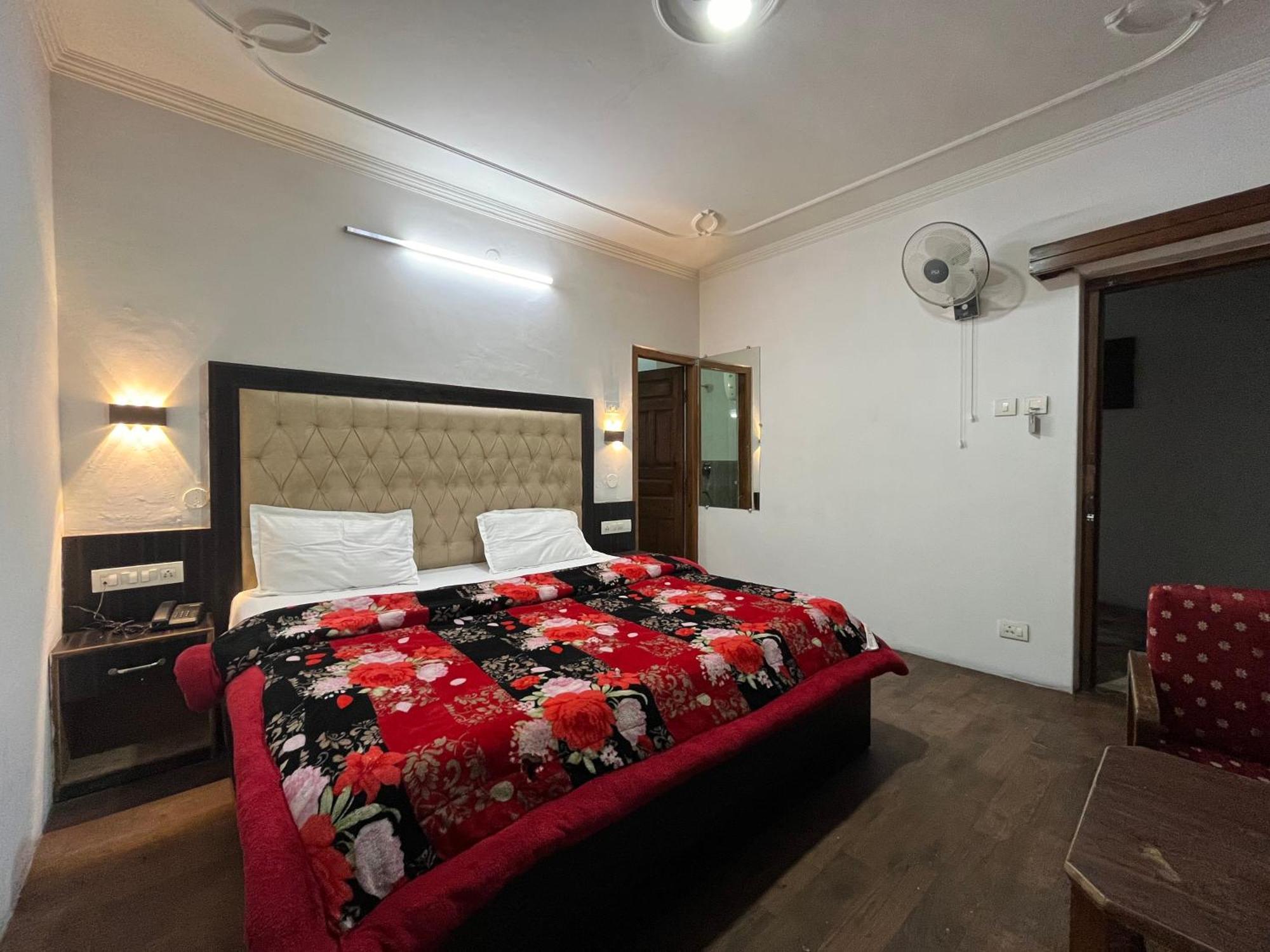 Hotel Premier Mall Road Manali المظهر الخارجي الصورة
