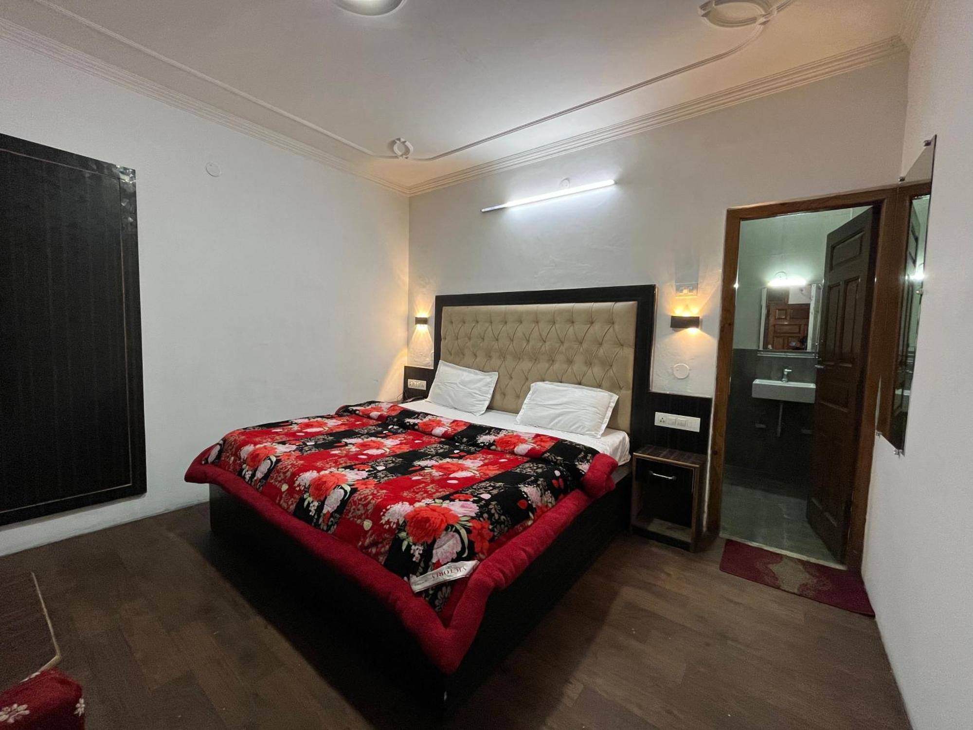 Hotel Premier Mall Road Manali المظهر الخارجي الصورة
