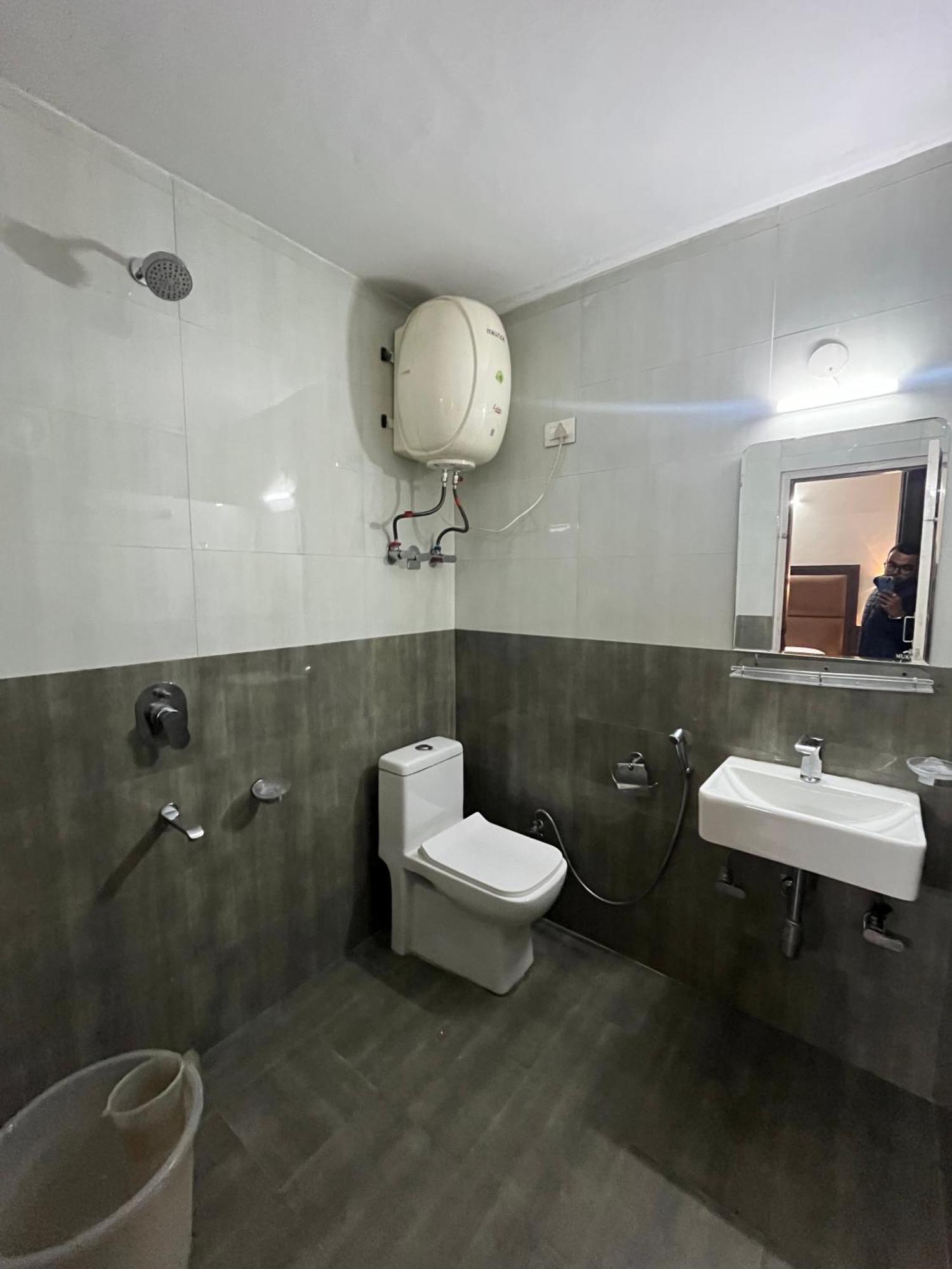 Hotel Premier Mall Road Manali المظهر الخارجي الصورة