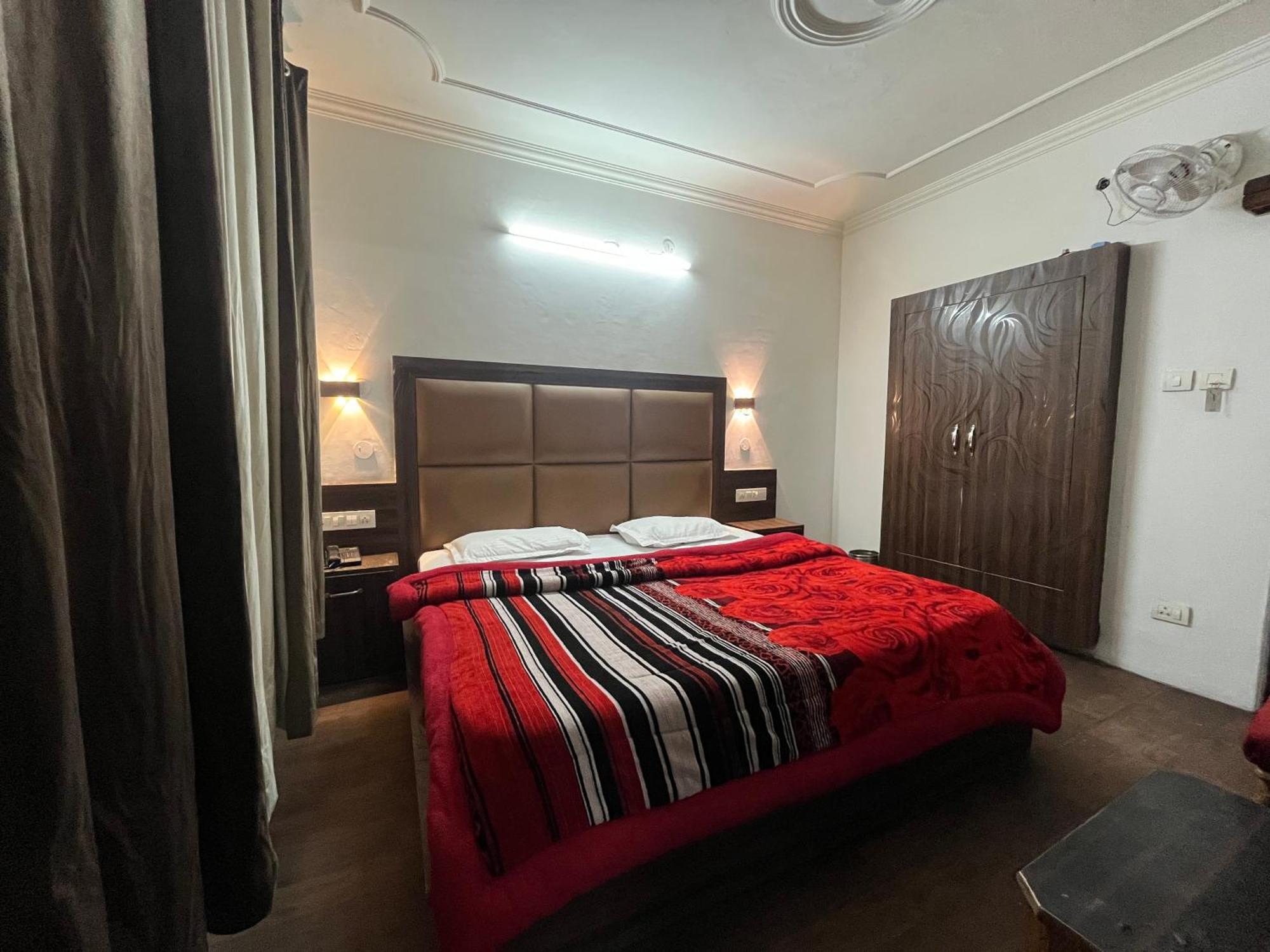 Hotel Premier Mall Road Manali المظهر الخارجي الصورة