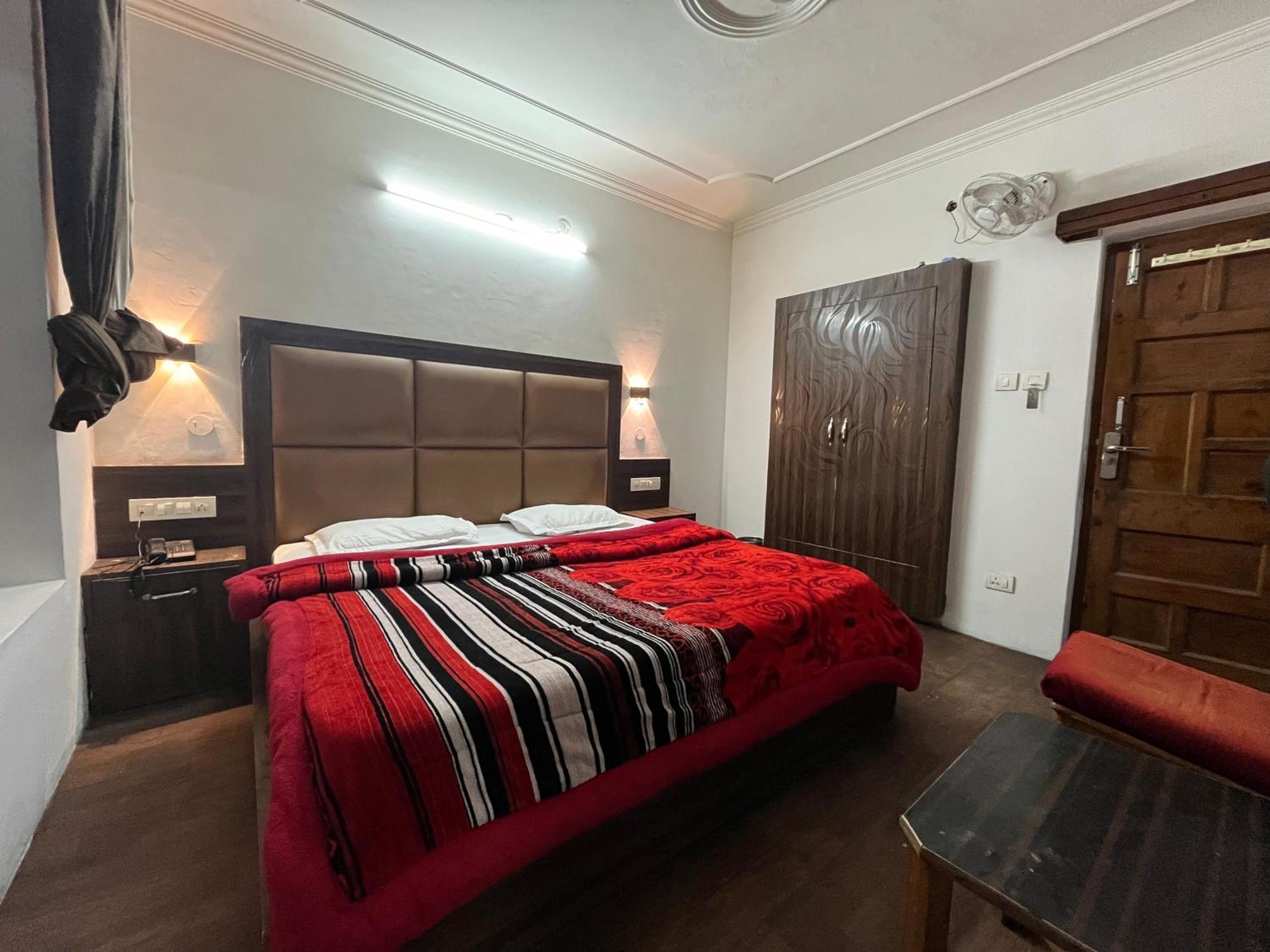 Hotel Premier Mall Road Manali المظهر الخارجي الصورة