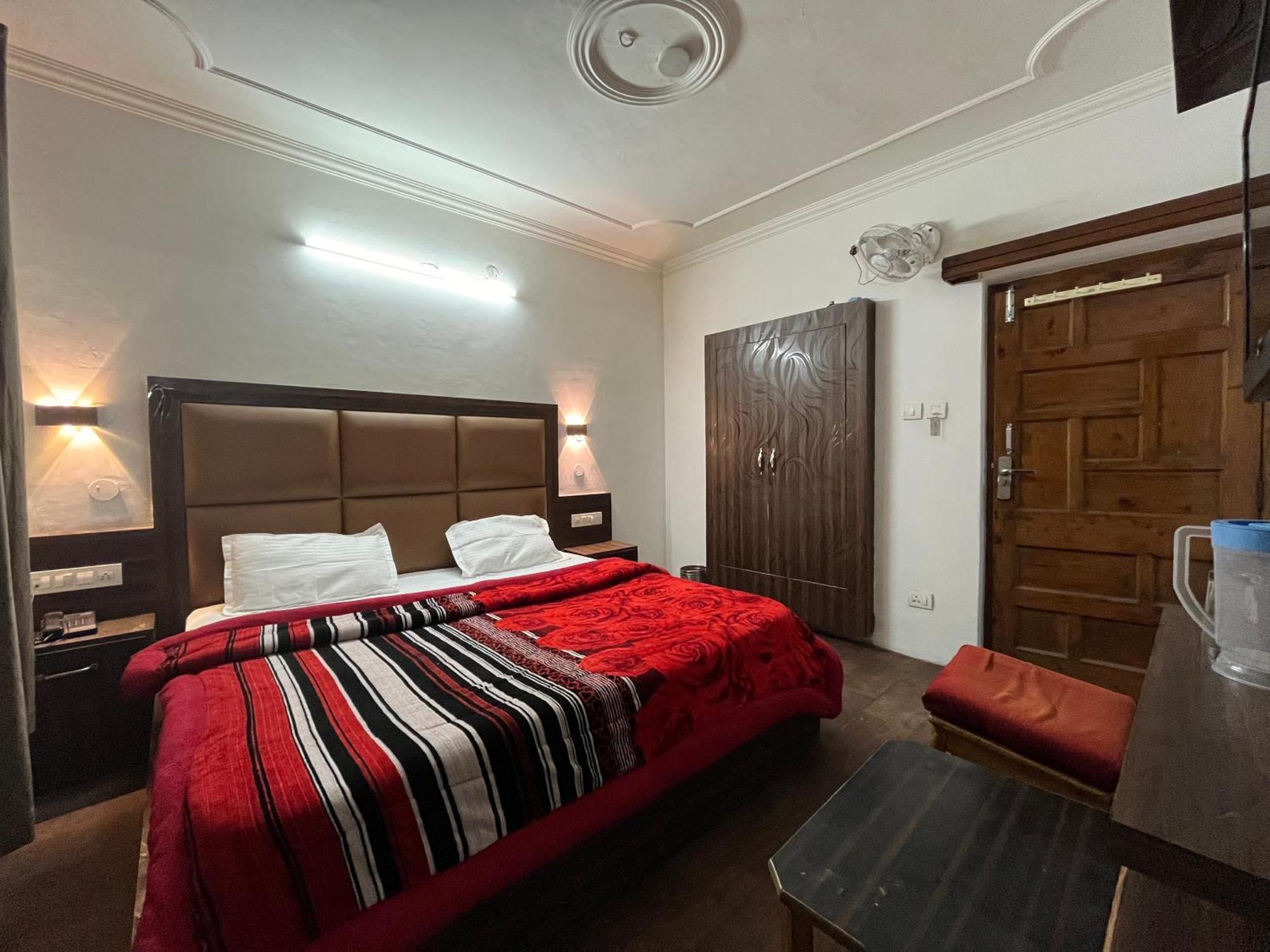 Hotel Premier Mall Road Manali المظهر الخارجي الصورة